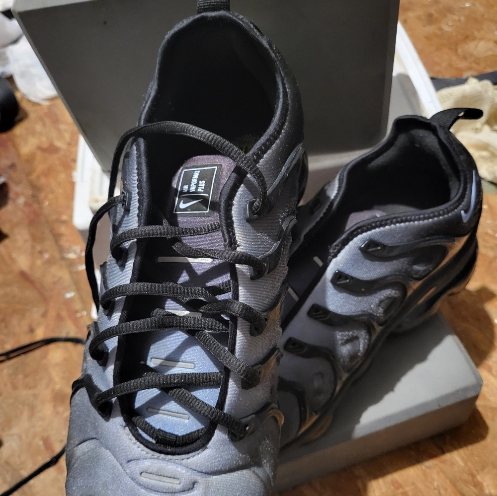 Men nikes